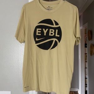 Very Rare.. Slightly worn.. Adult Medium Nike EYBL T-shirt!